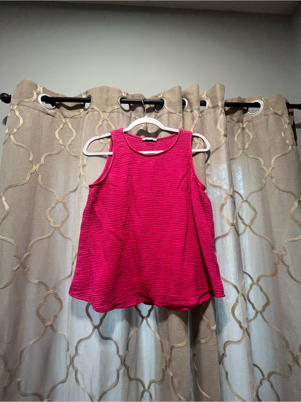 Staccato Hot Pink Textured Scoop Neck Tank